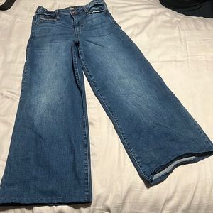 Blue women’s jeans. Size 7.